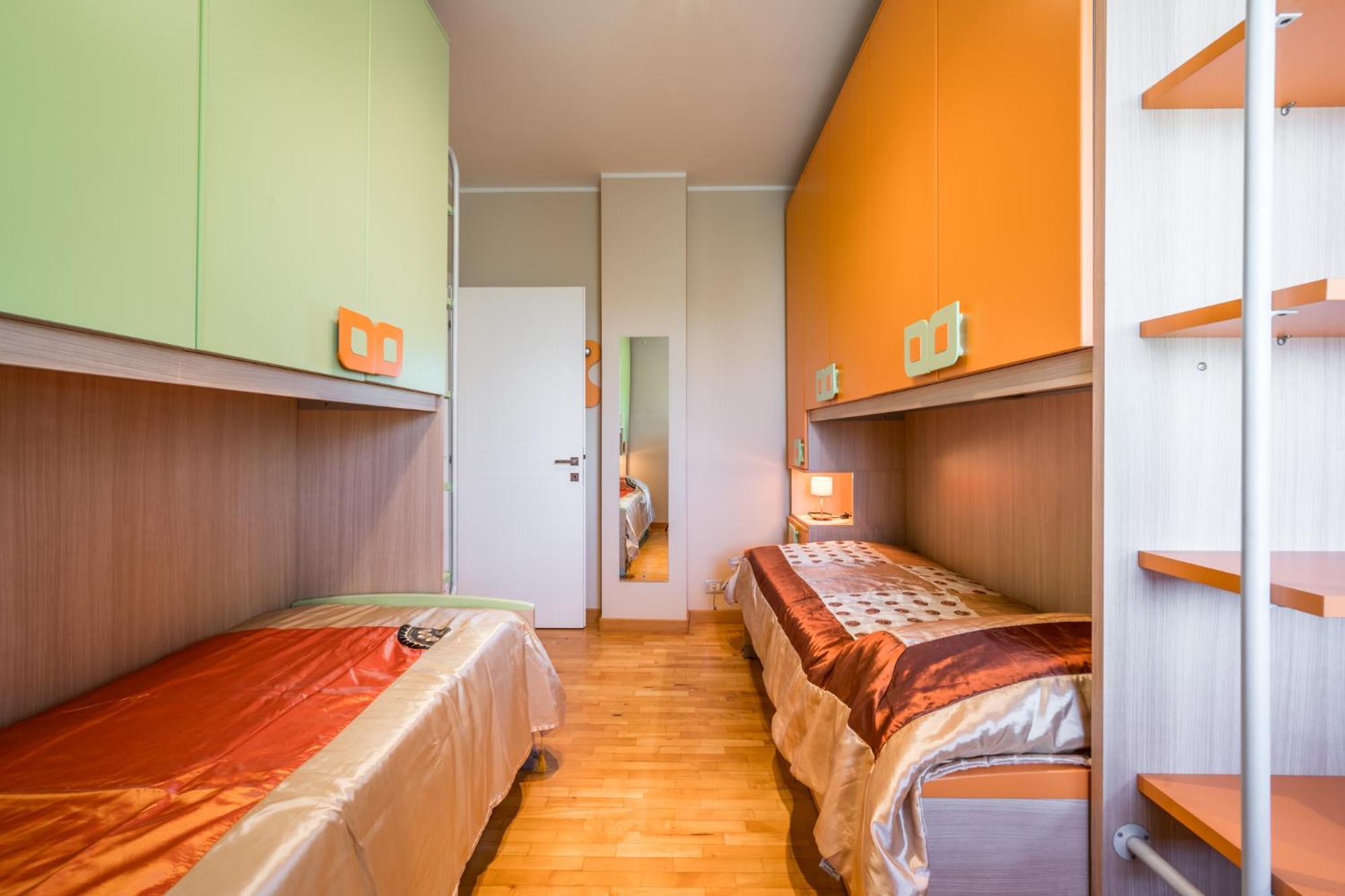 Appartamento A Modena, Comodo A Tutti I Servizi エクステリア 写真